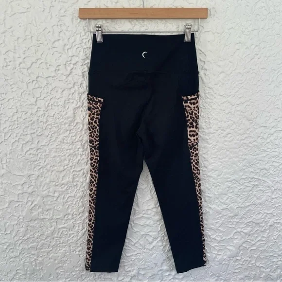 Zyia Active Brilliant Hi-Rise Leopard Side Panel Crop Leggings Sz 6-8 Black 20” - Picture 4 of 7